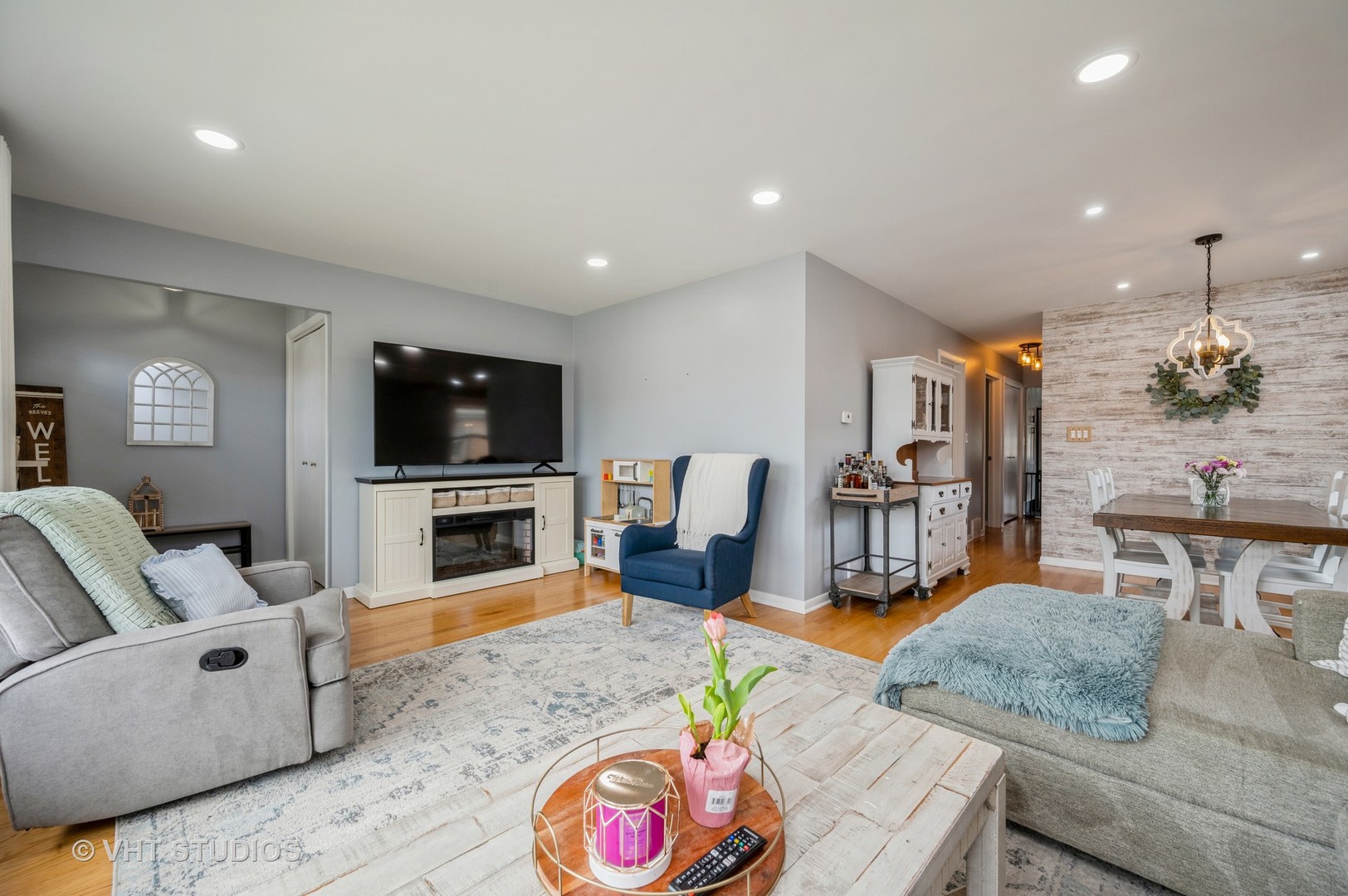 6814 N Dowagiac Avenue