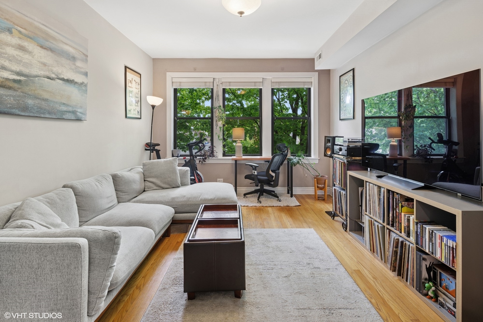 2709 W Altgeld Street Unit: 2