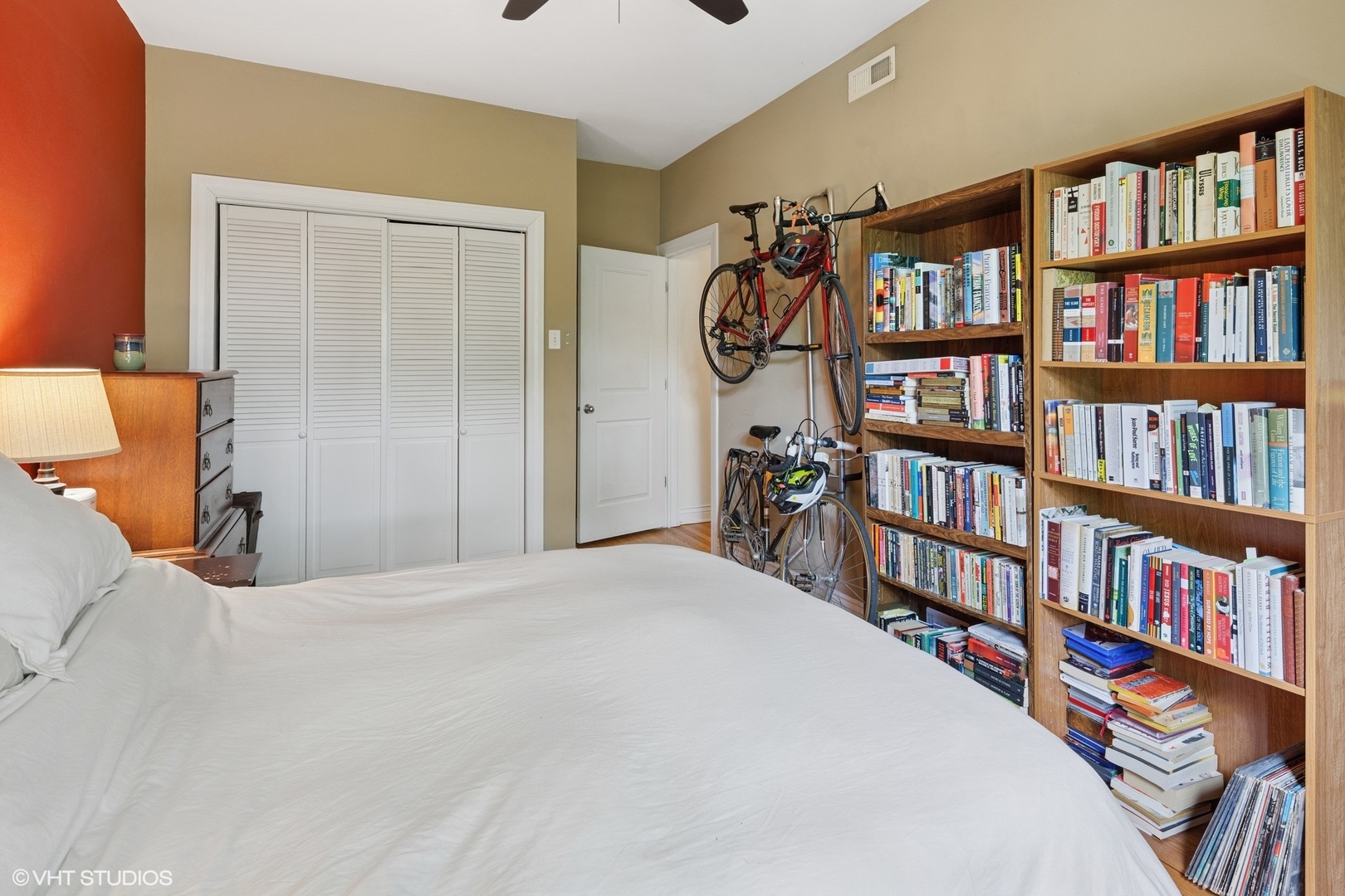 2709 W Altgeld Street Unit: 2