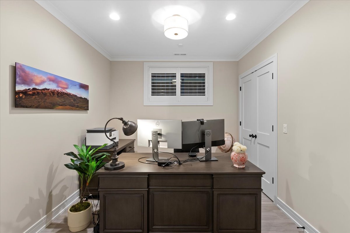 1922 W Belmont Avenue Unit: 1