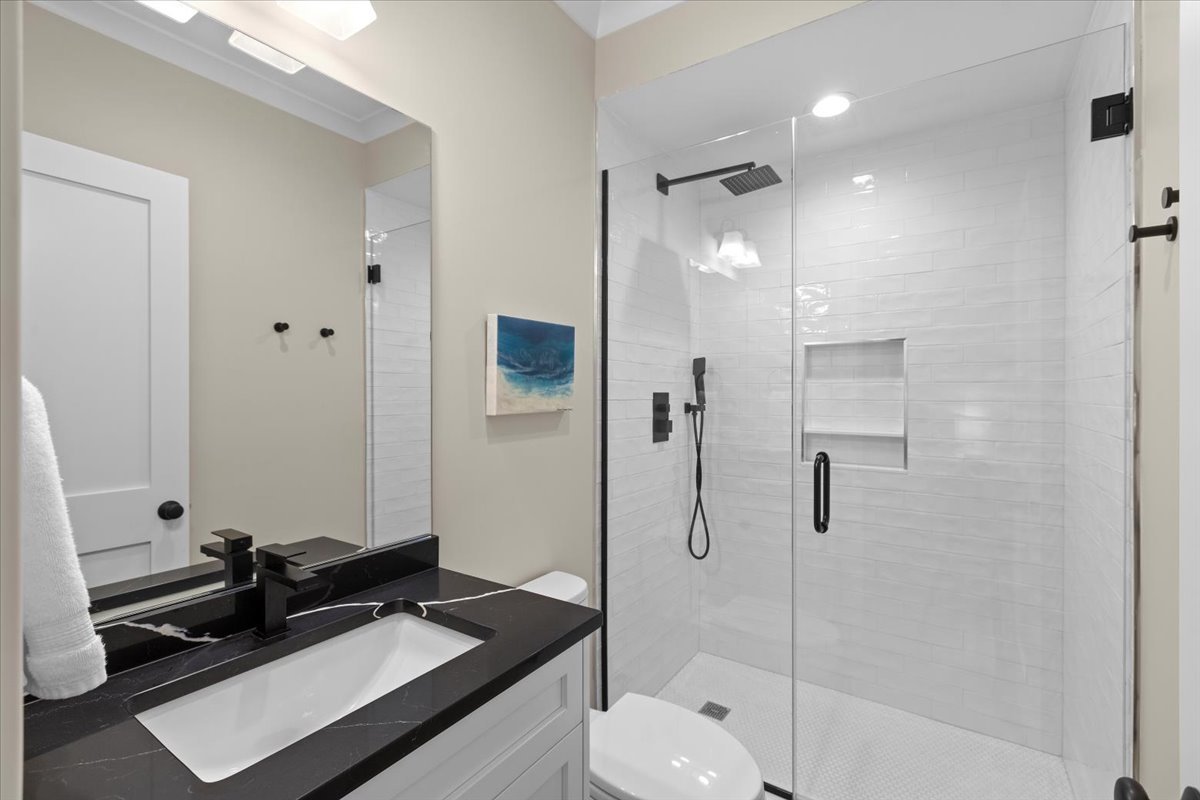 1922 W Belmont Avenue Unit: 1