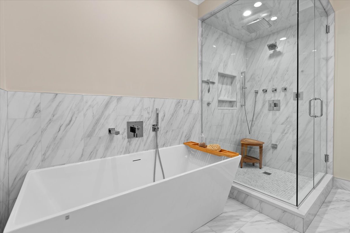 1922 W Belmont Avenue Unit: 1
