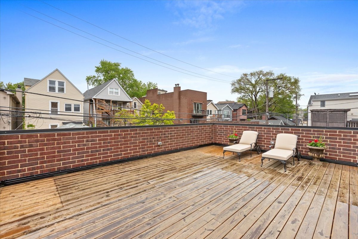 1922 W Belmont Avenue Unit: 1