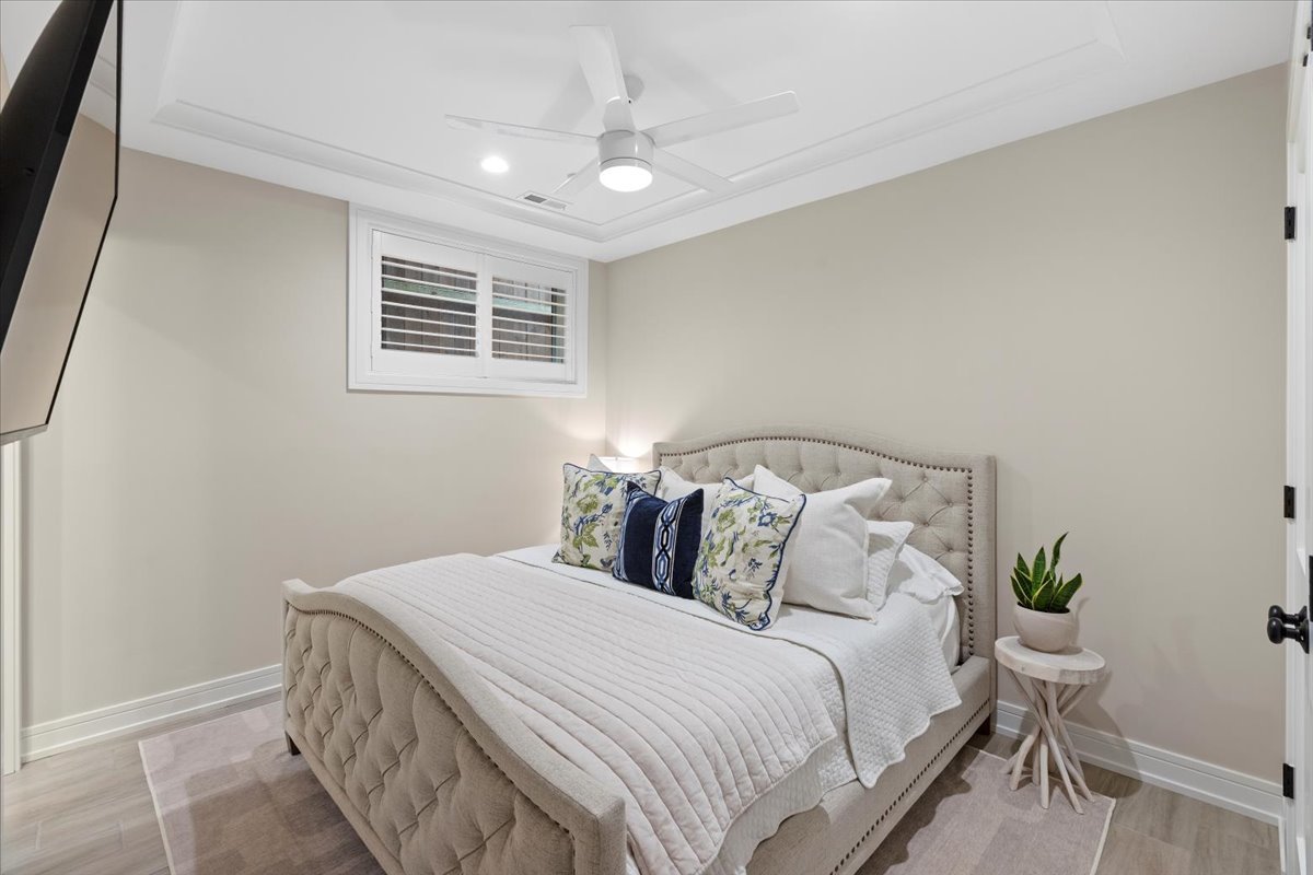 1922 W Belmont Avenue Unit: 1