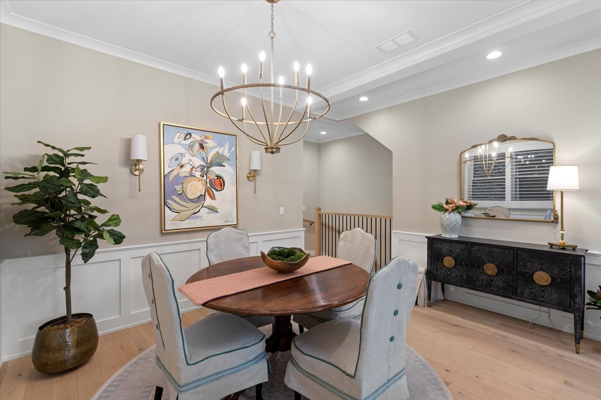 1922 W Belmont Avenue Unit: 1