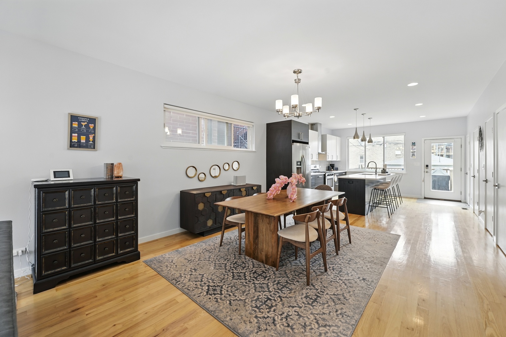 1904 N Springfield Avenue