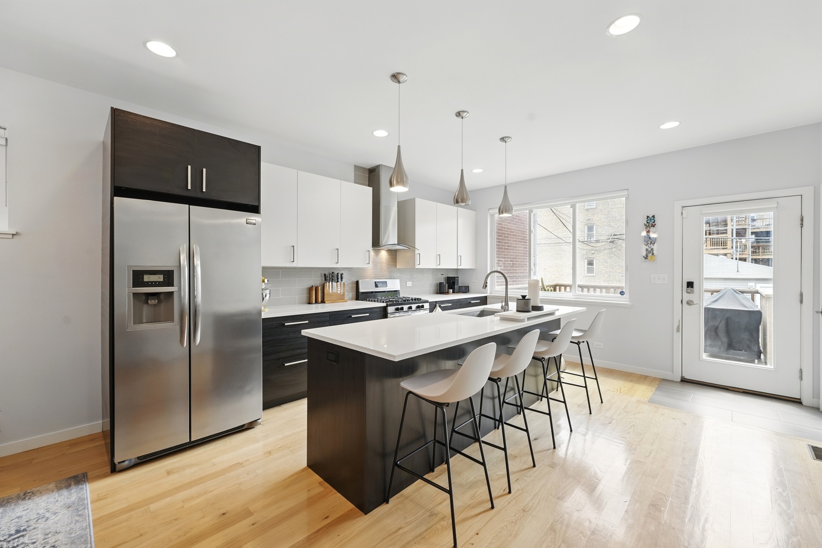 1904 N Springfield Avenue