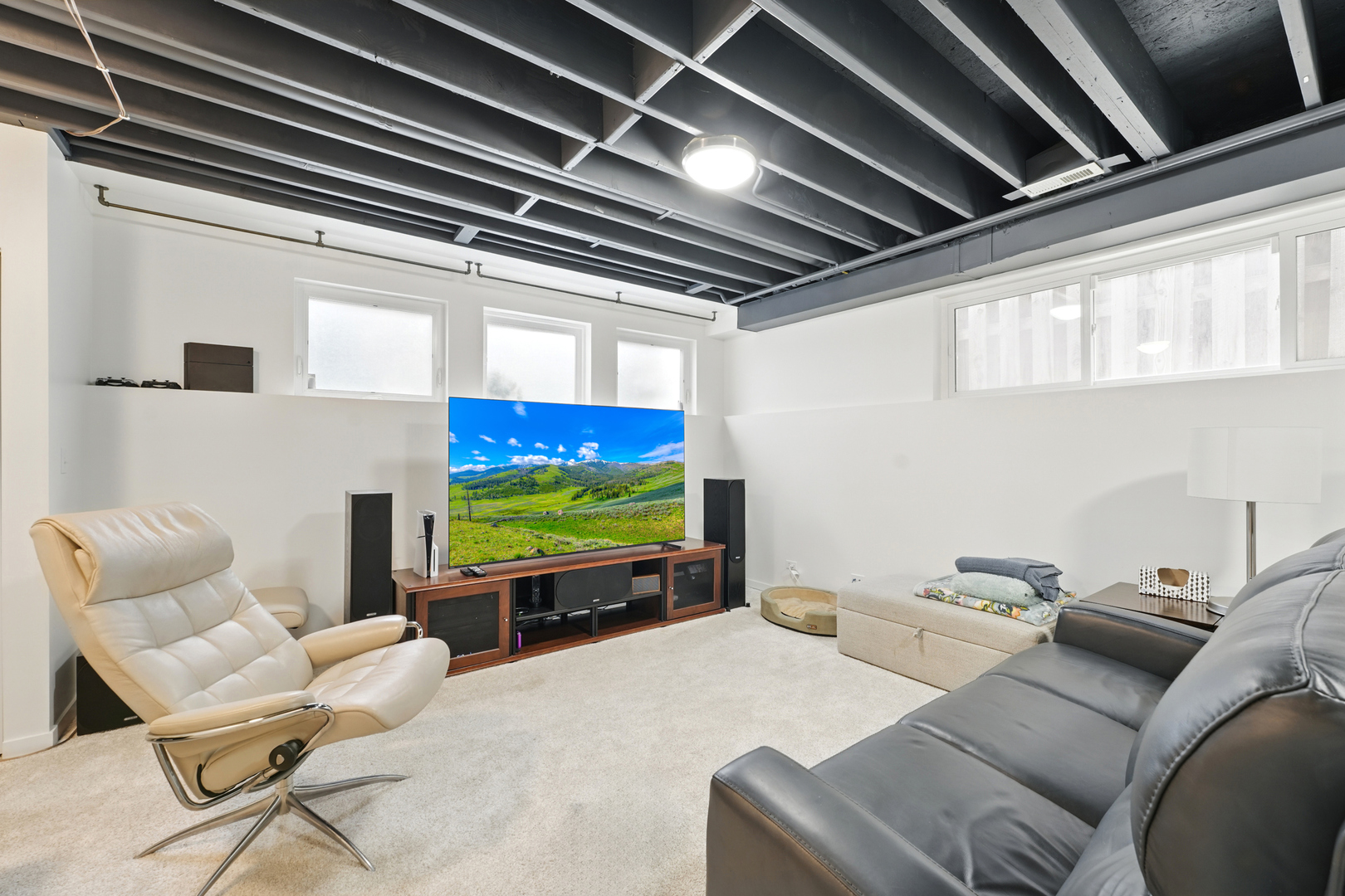 1904 N Springfield Avenue