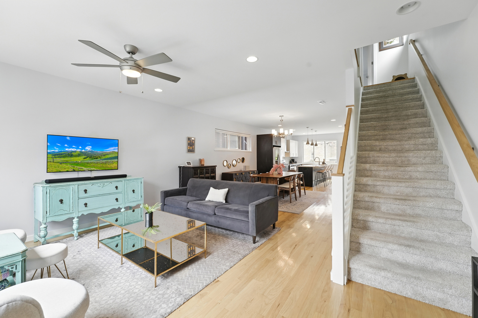 1904 N Springfield Avenue