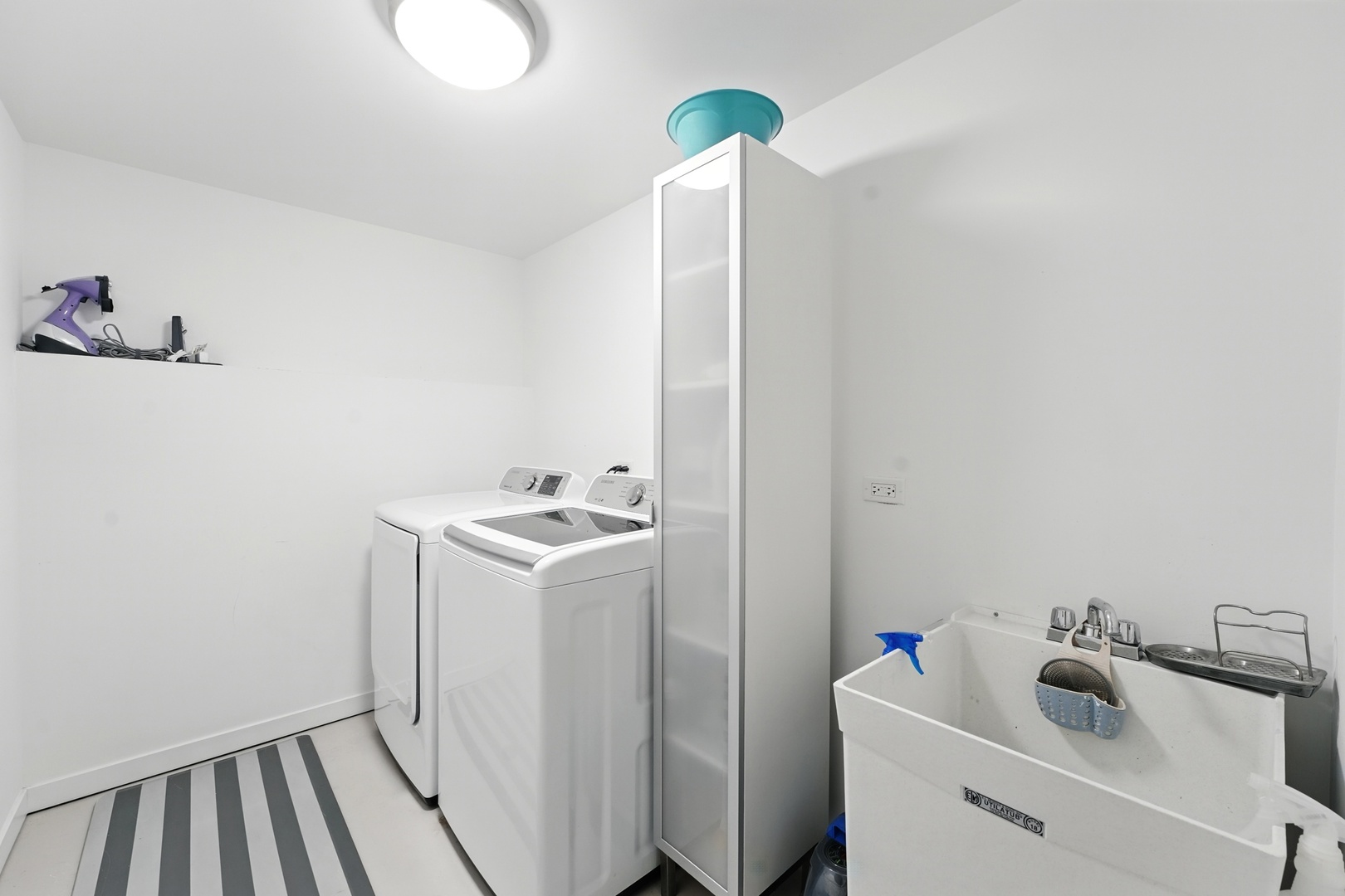 1904 N Springfield Avenue