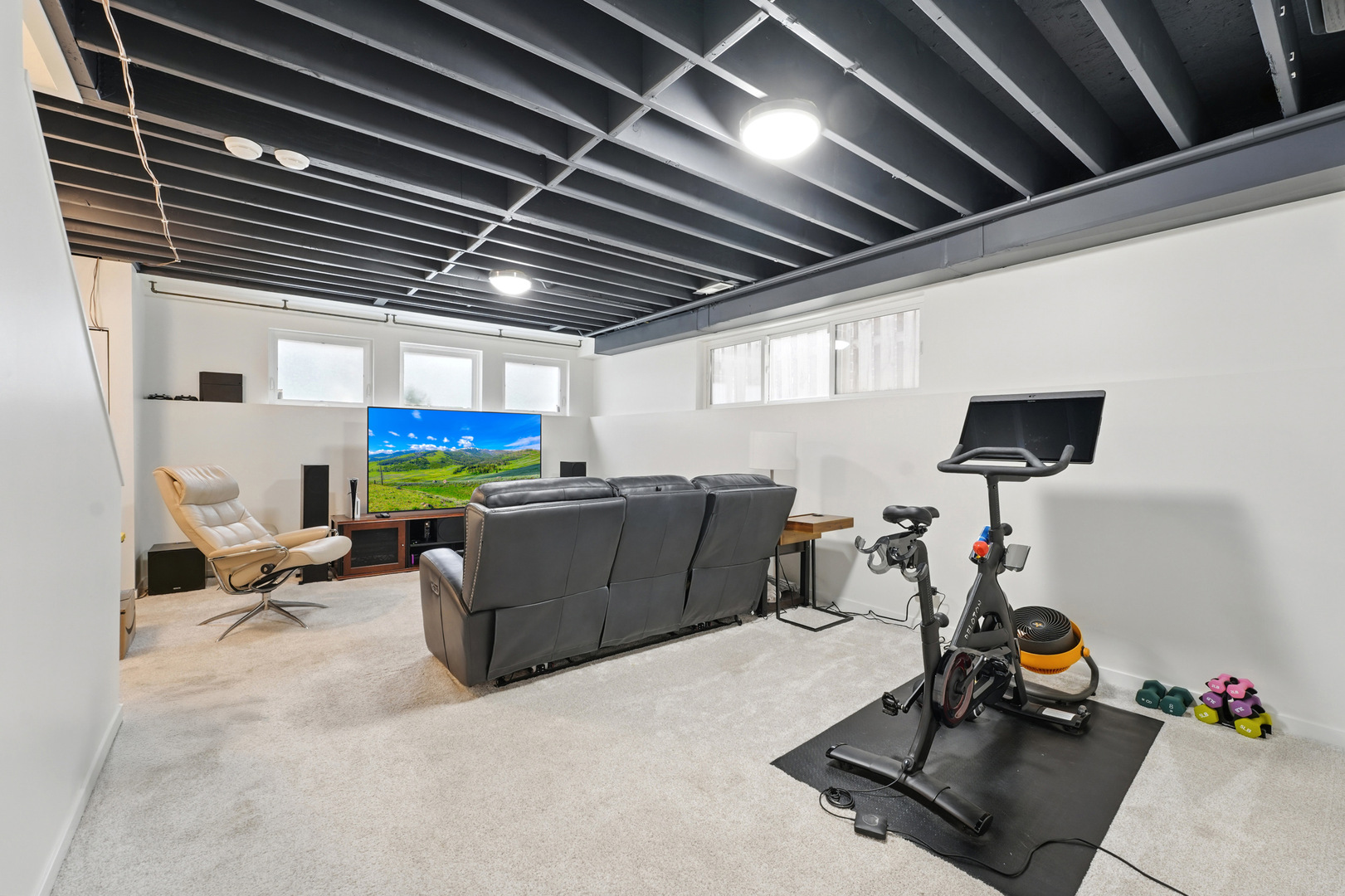 1904 N Springfield Avenue