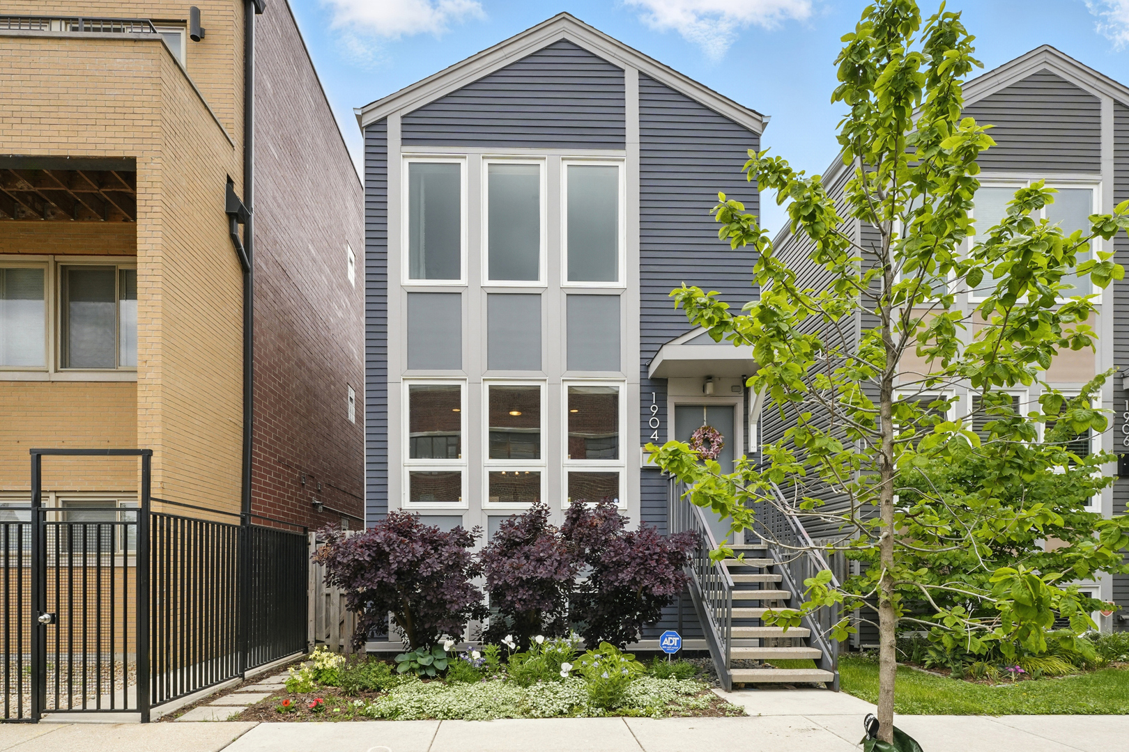 1904 N Springfield Avenue