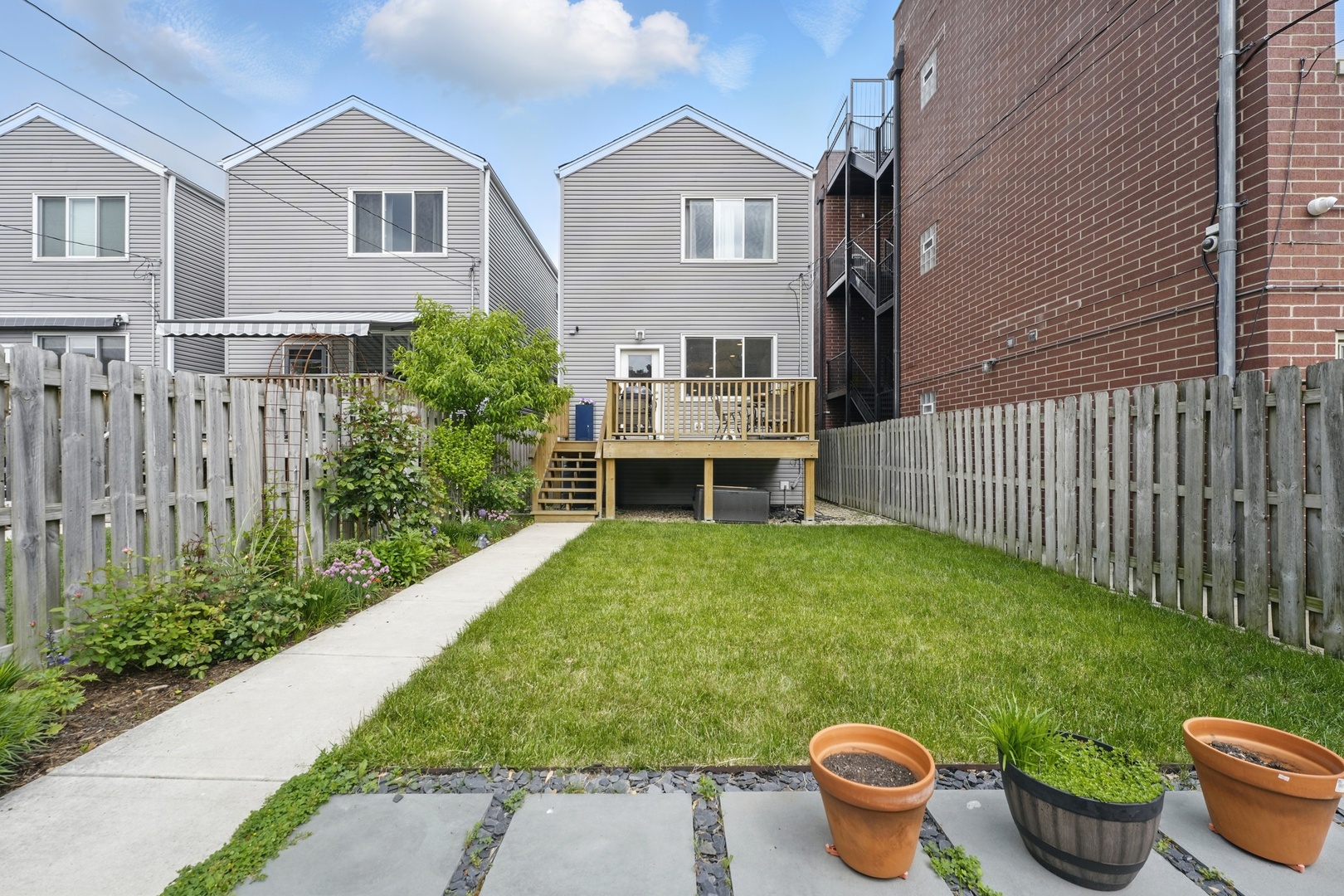 1904 N Springfield Avenue