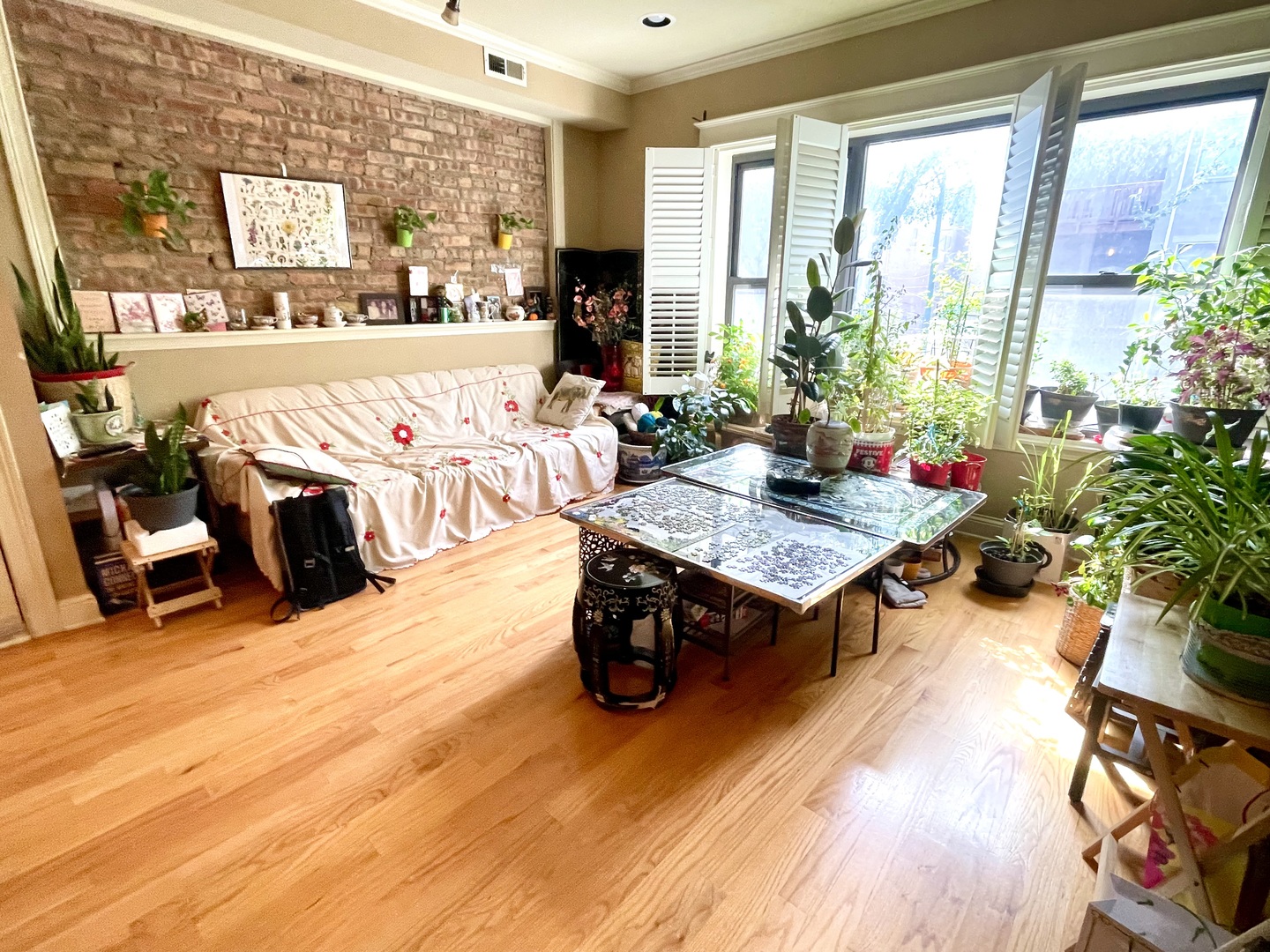 1520 W Winona Street Unit: 2