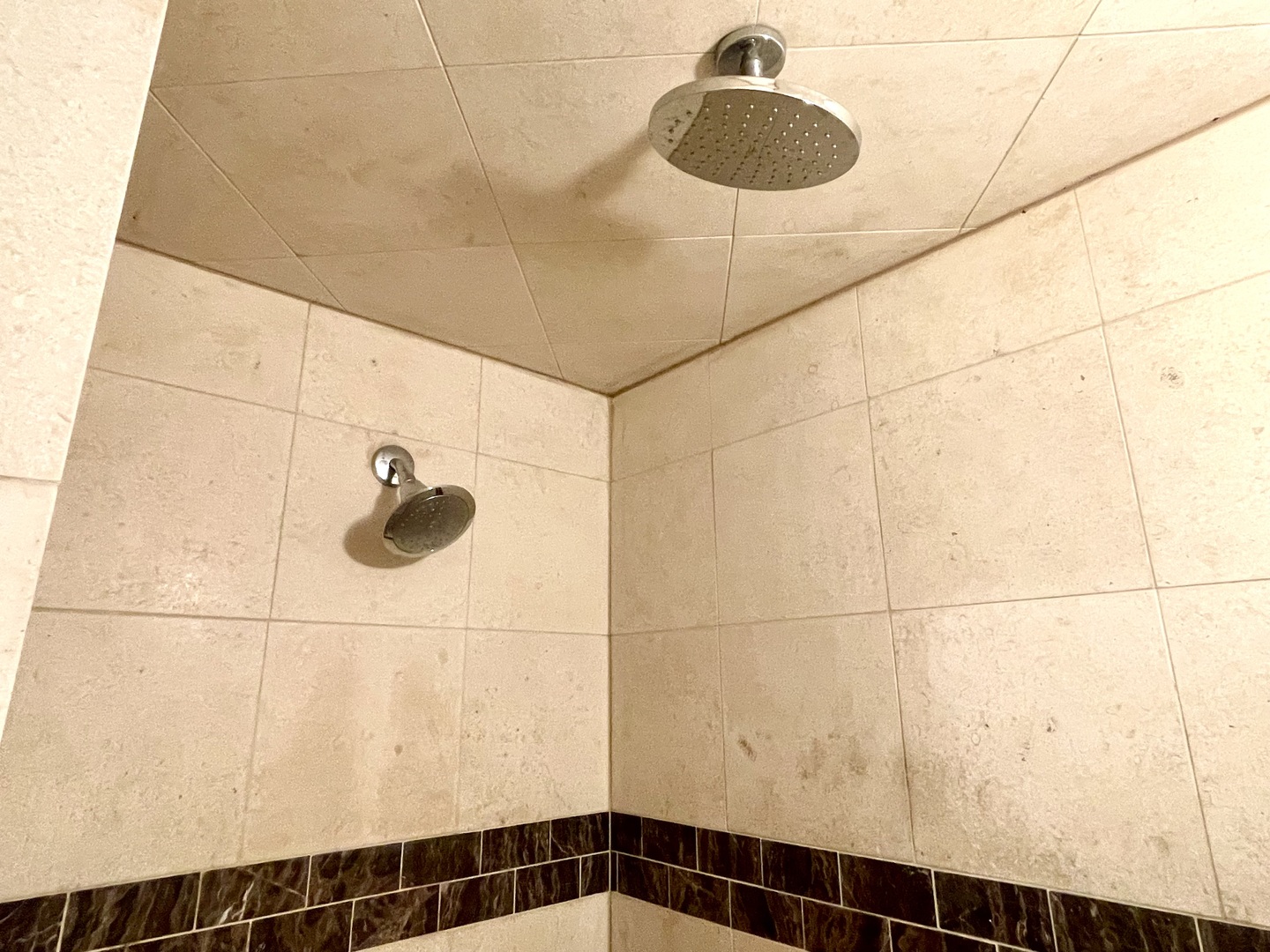 1520 W Winona Street Unit: 2