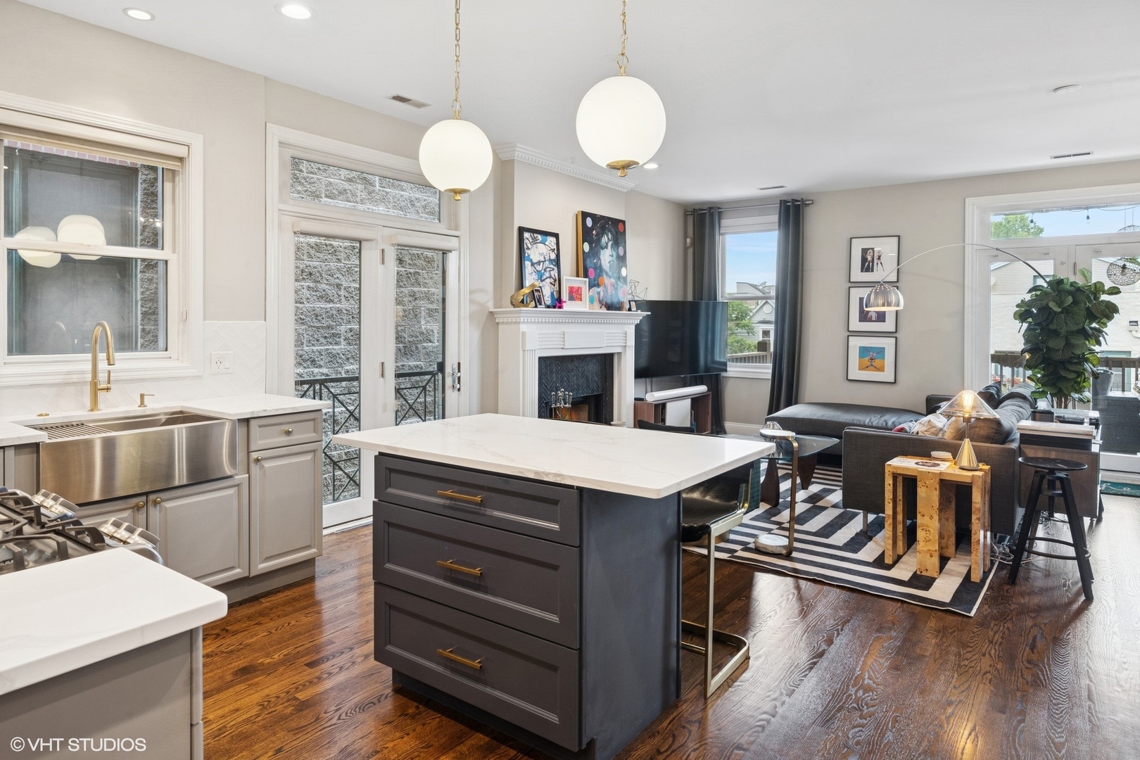 856 W Buckingham Place Unit: 3NW