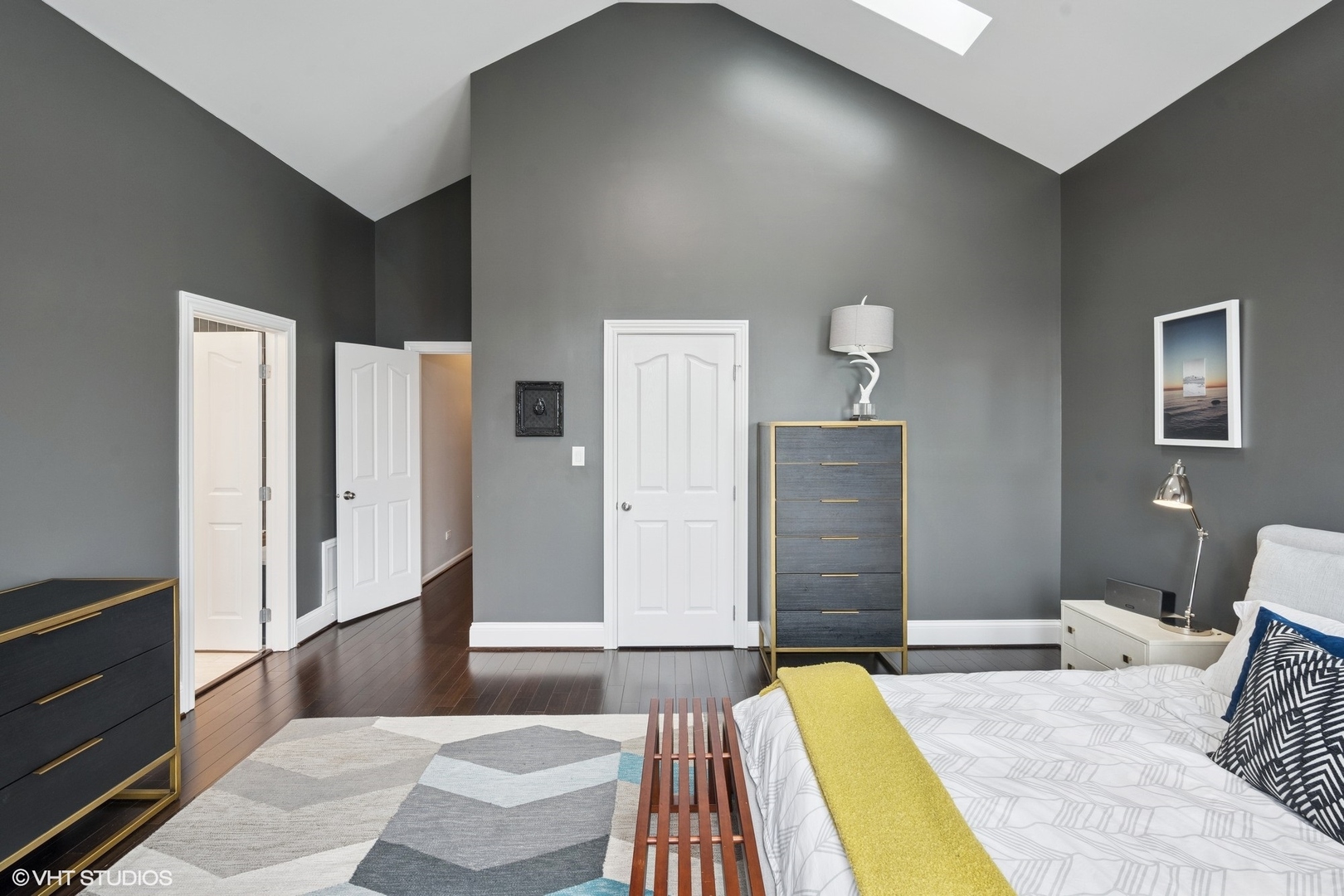 856 W Buckingham Place Unit: 3NW