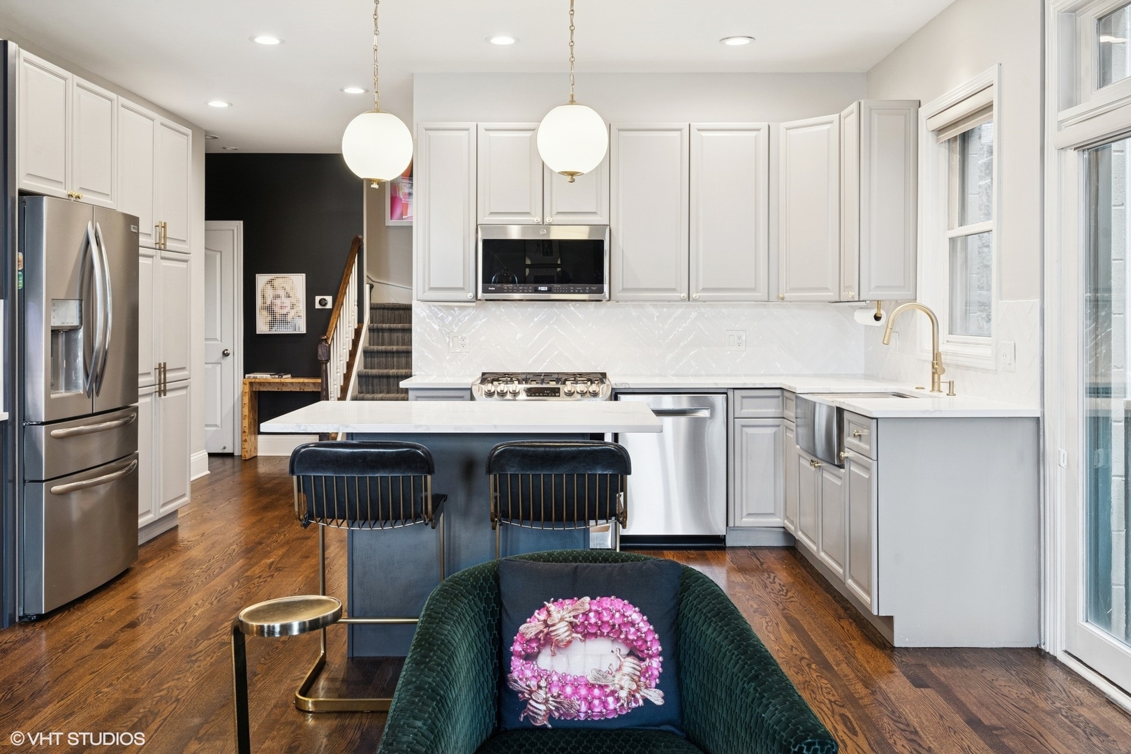 856 W Buckingham Place Unit: 3NW