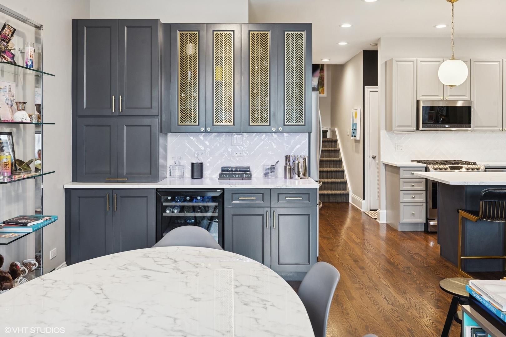 856 W Buckingham Place Unit: 3NW