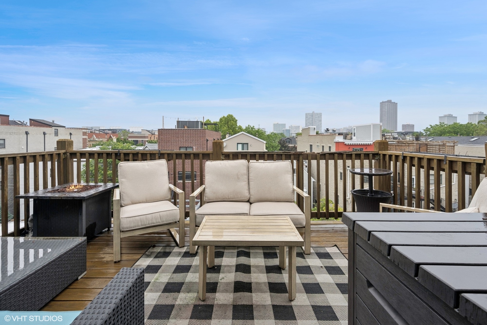 856 W Buckingham Place Unit: 3NW