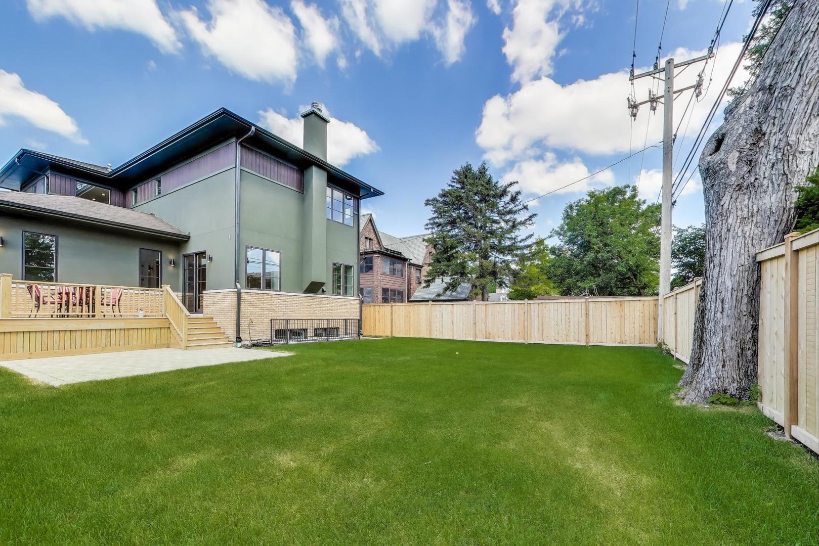 1437 ASHLAND Avenue