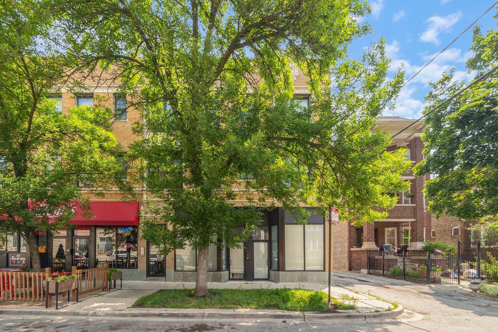 4753 N Talman Street Unit: 2S