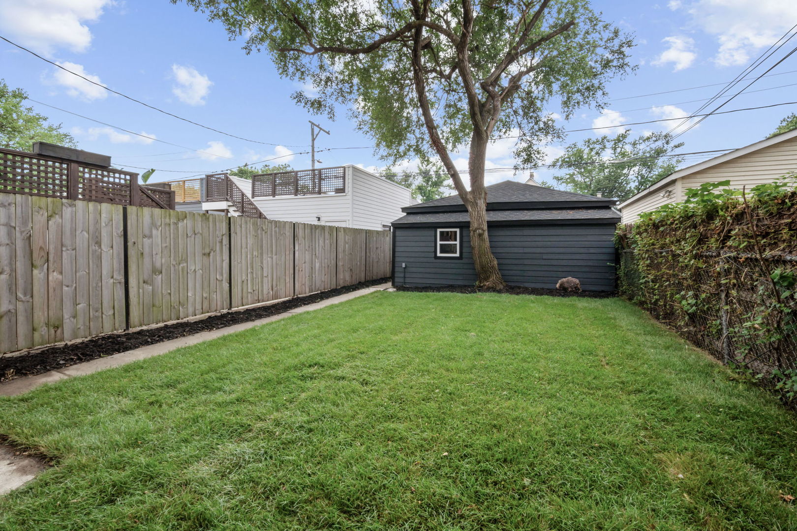 4250 N Whipple Street