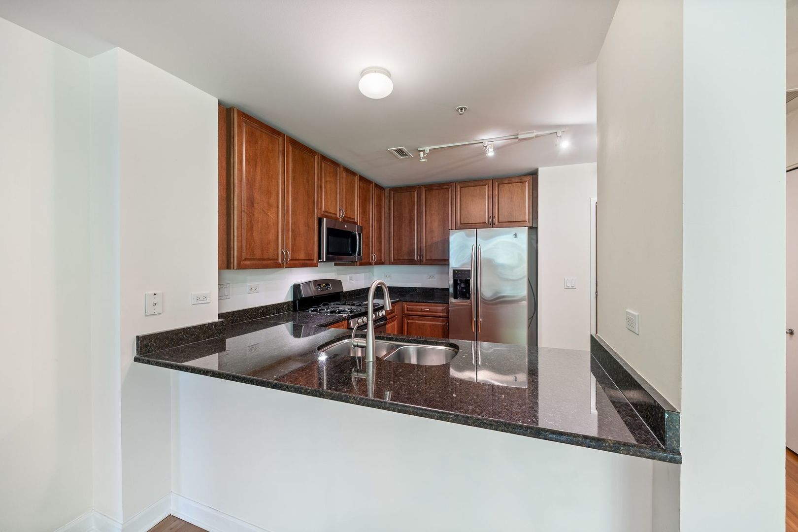 845 N Kingsbury Street Unit: 302