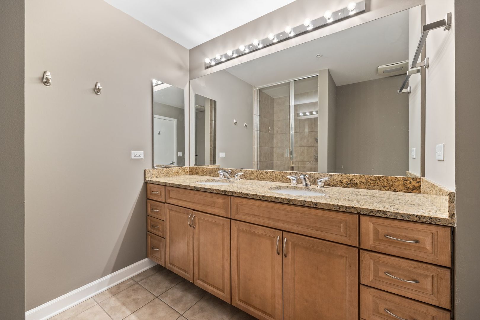 845 N Kingsbury Street Unit: 302
