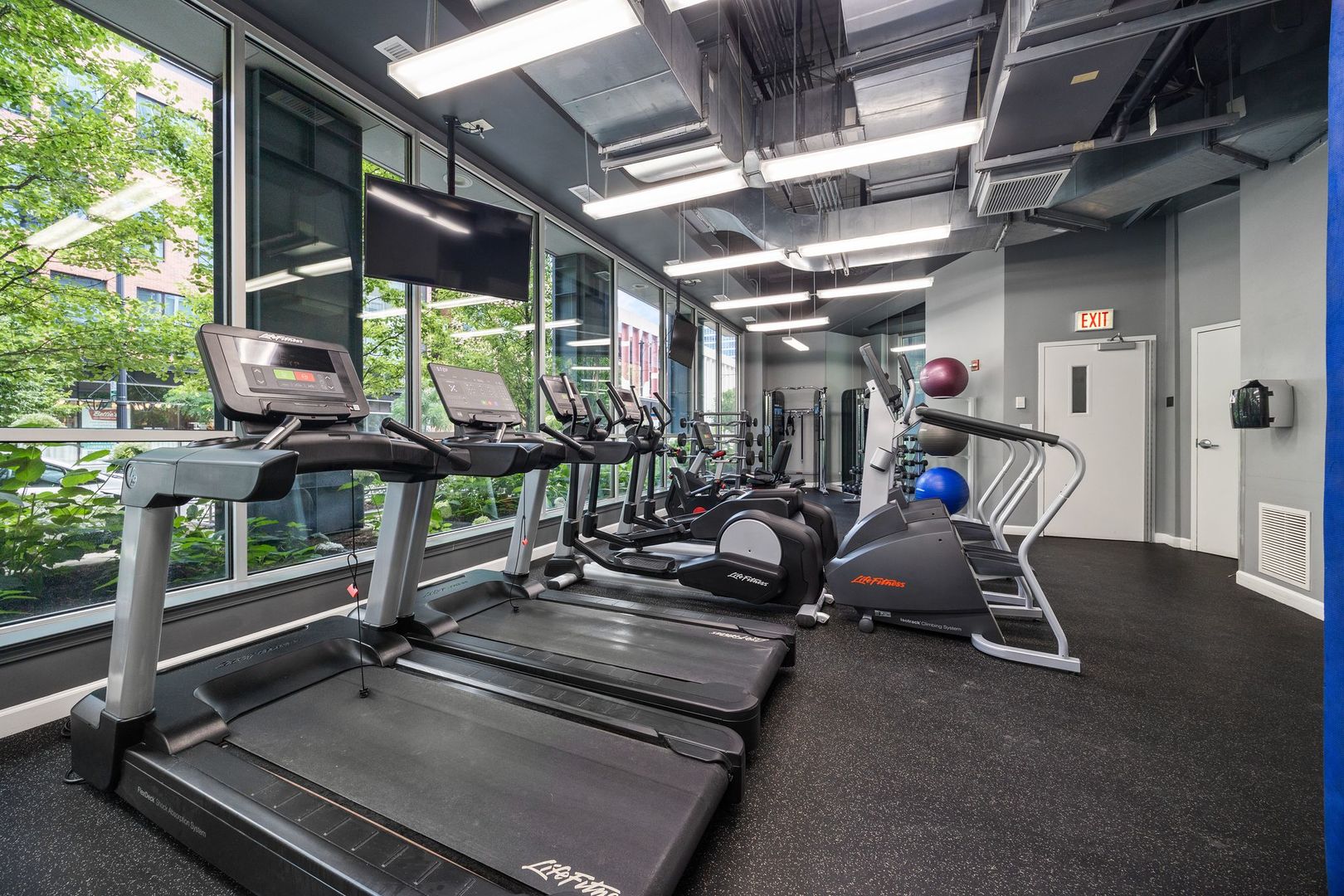 845 N Kingsbury Street Unit: 302