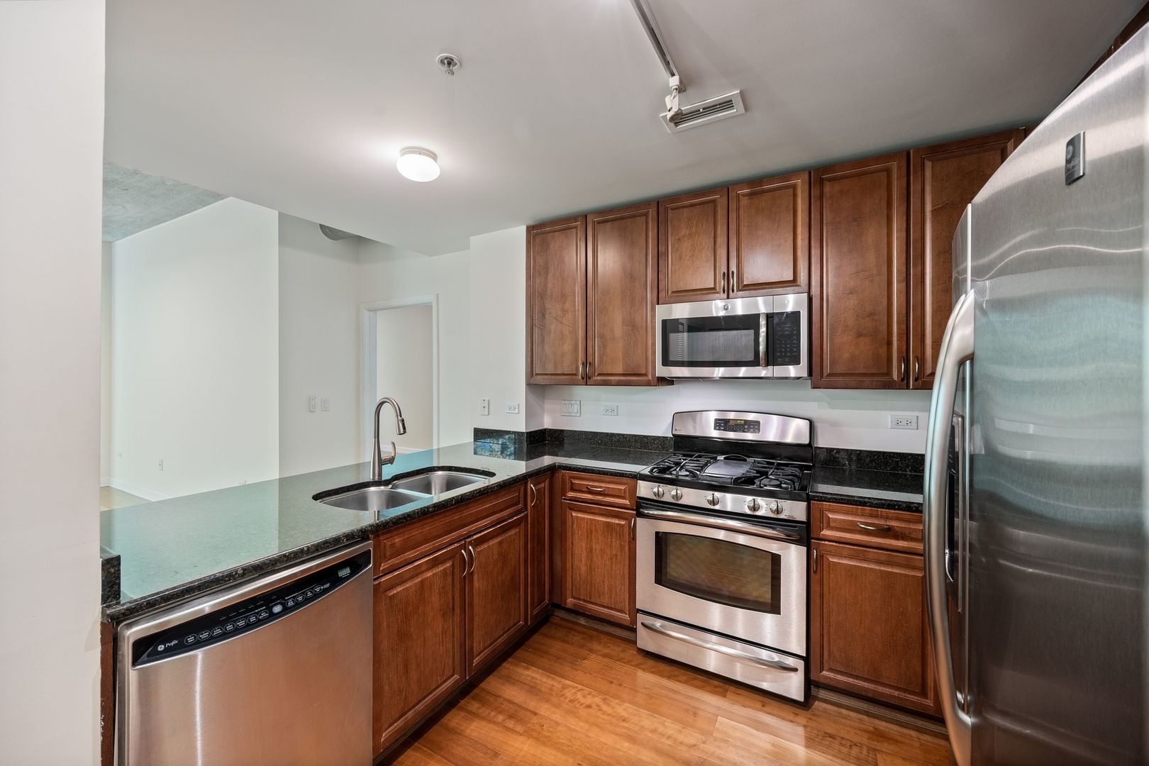 845 N Kingsbury Street Unit: 302