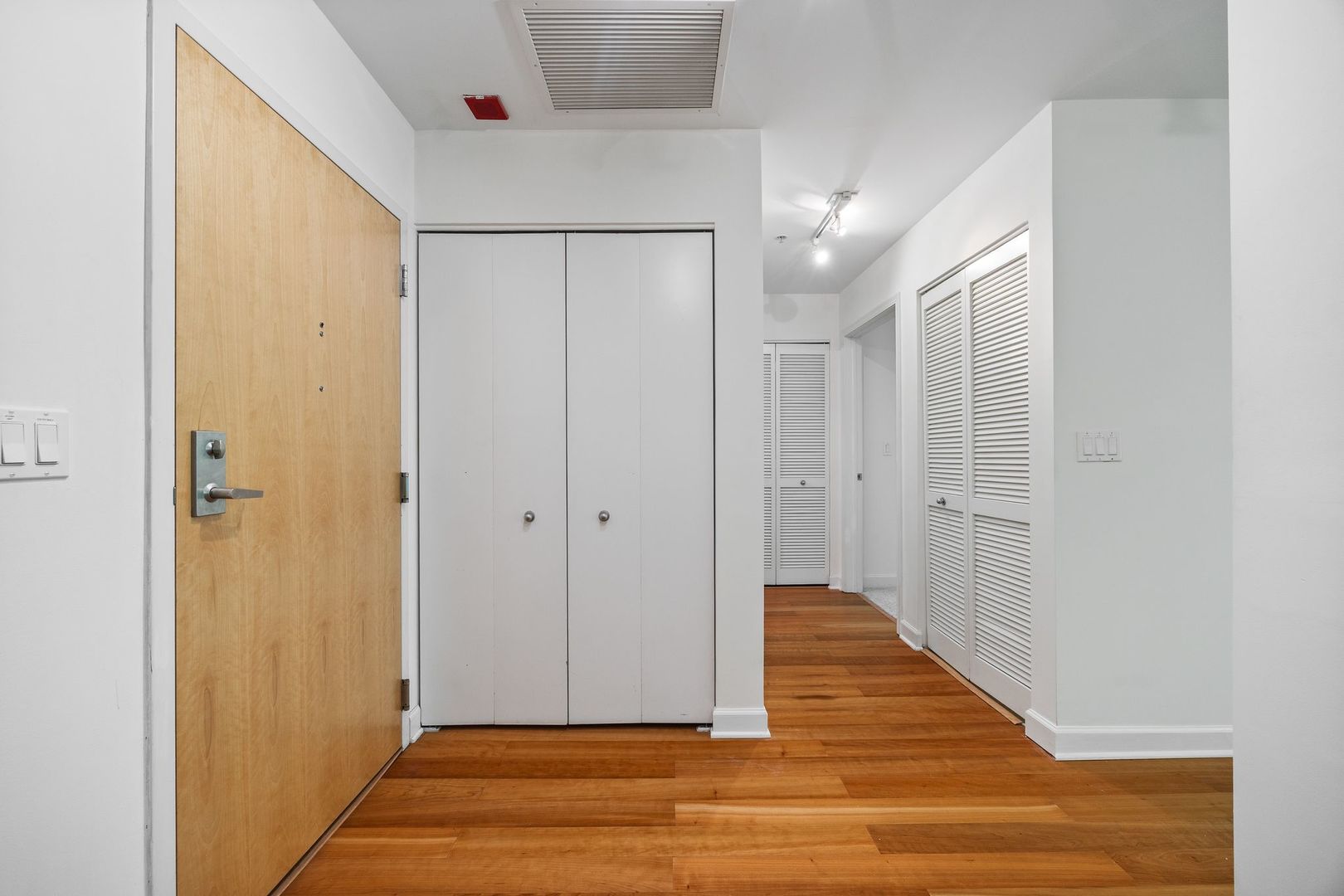 845 N Kingsbury Street Unit: 302