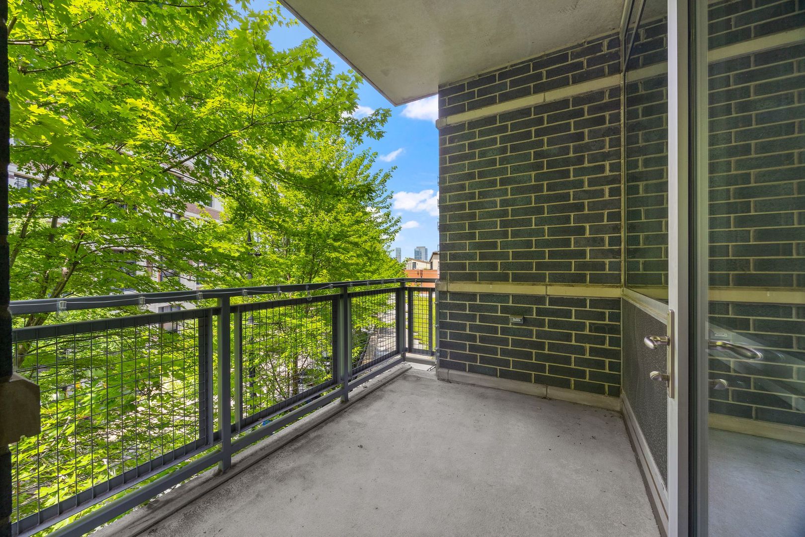 845 N Kingsbury Street Unit: 302
