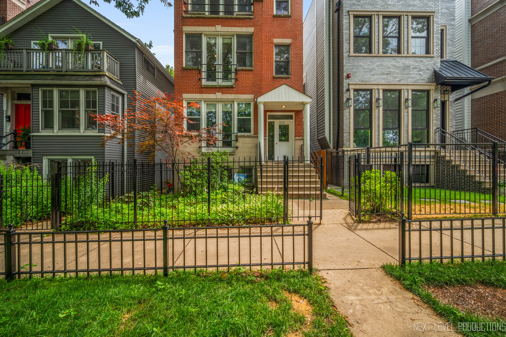 1221 W School Street Unit: 2