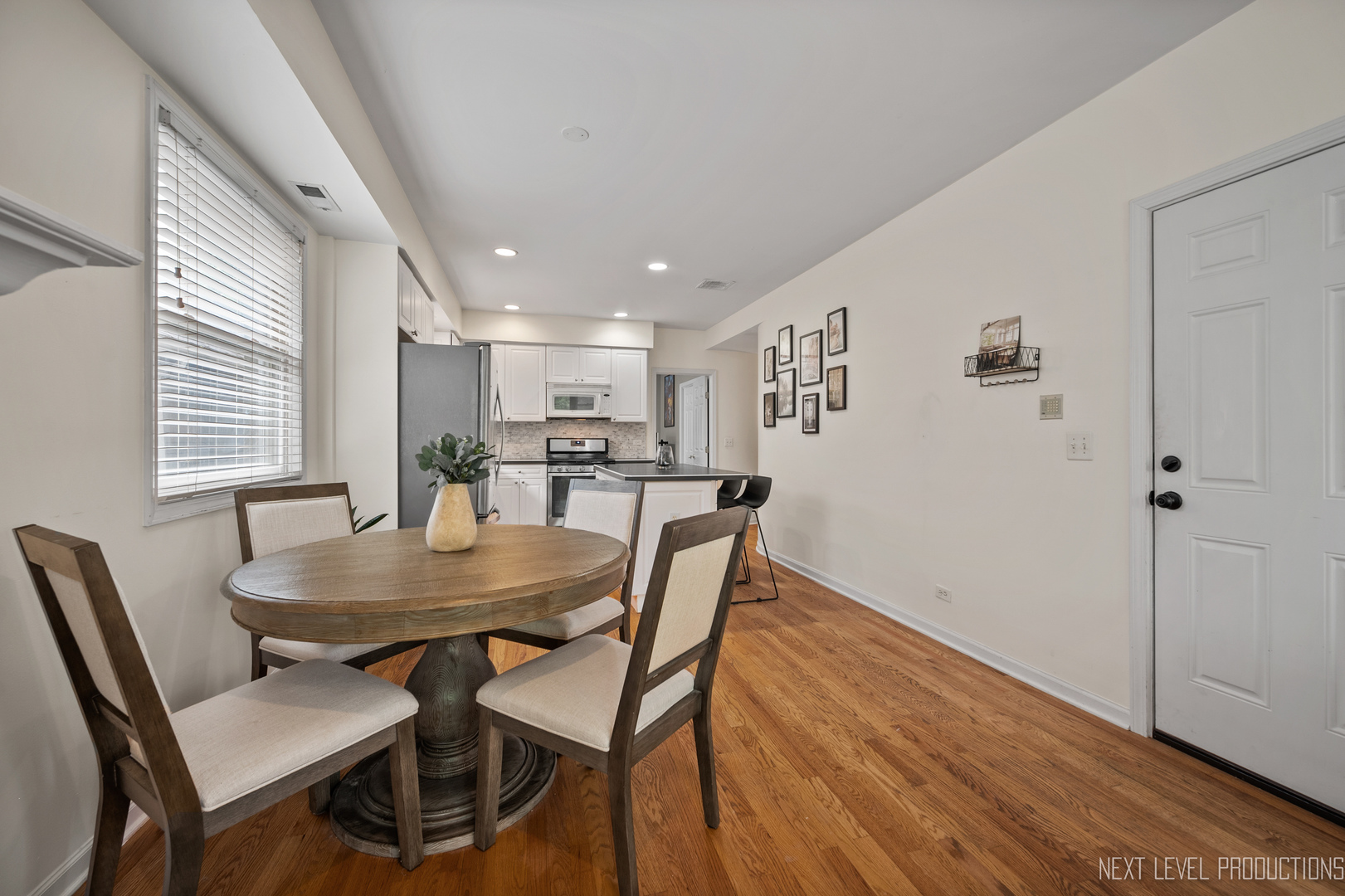 1221 W School Street Unit: 2