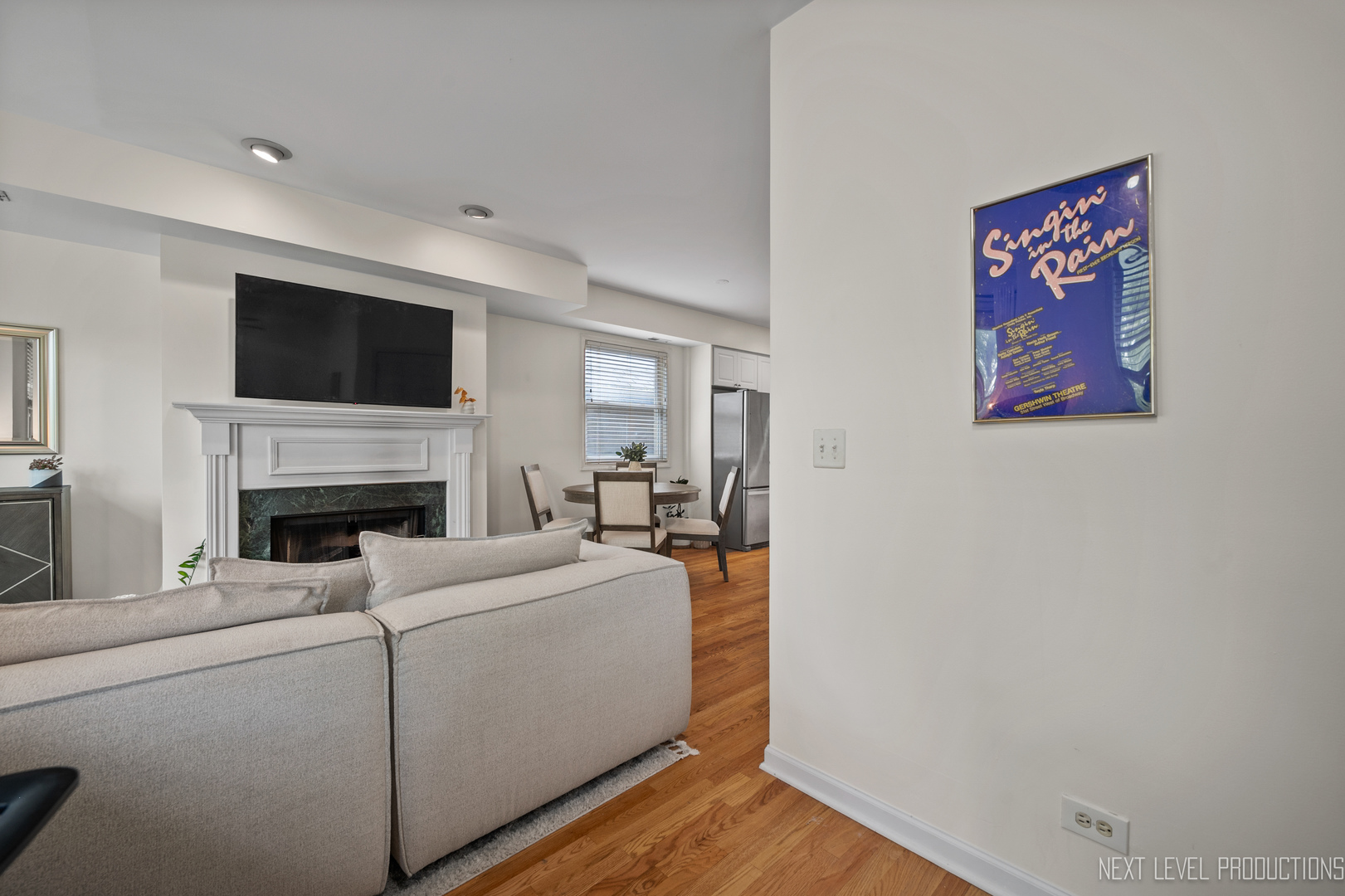 1221 W School Street Unit: 2