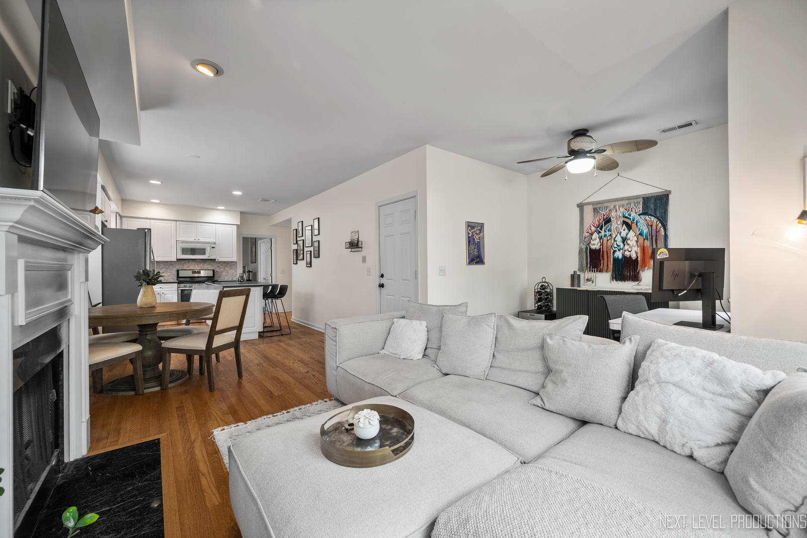 1221 W School Street Unit: 2