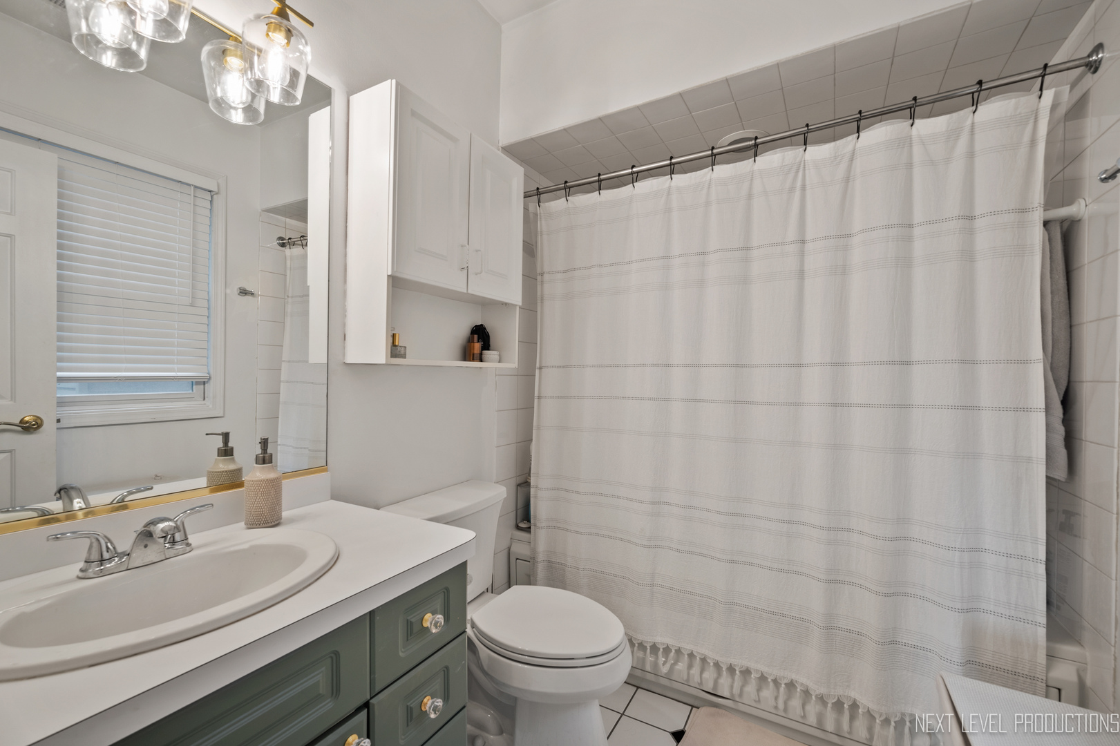 1221 W School Street Unit: 2