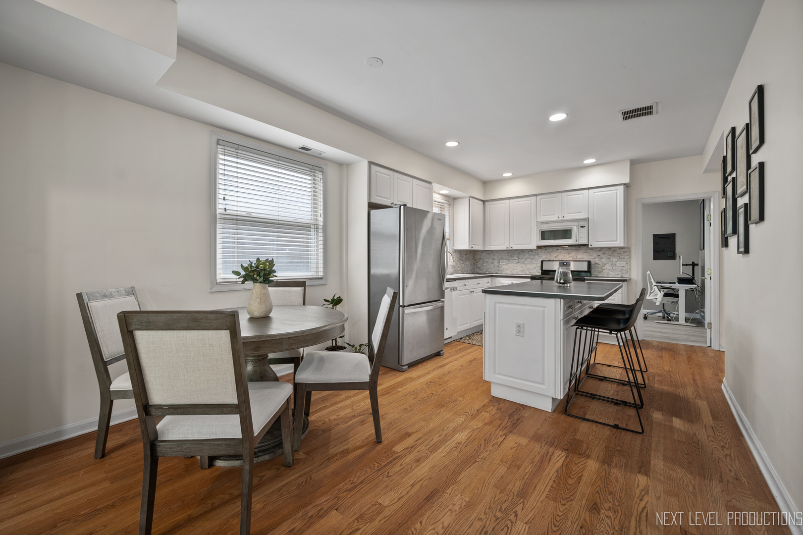 1221 W School Street Unit: 2