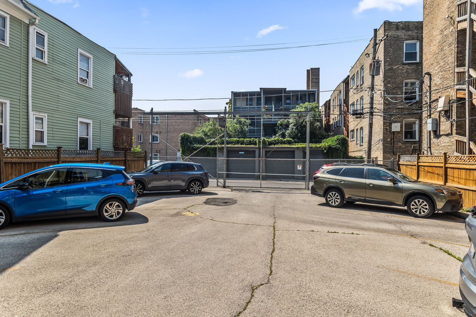1633 W Estes Avenue Unit: 1E