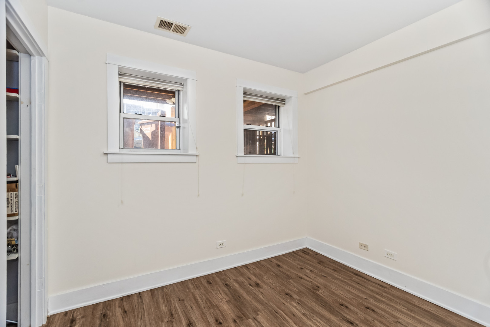 1633 W Estes Avenue Unit: 1E