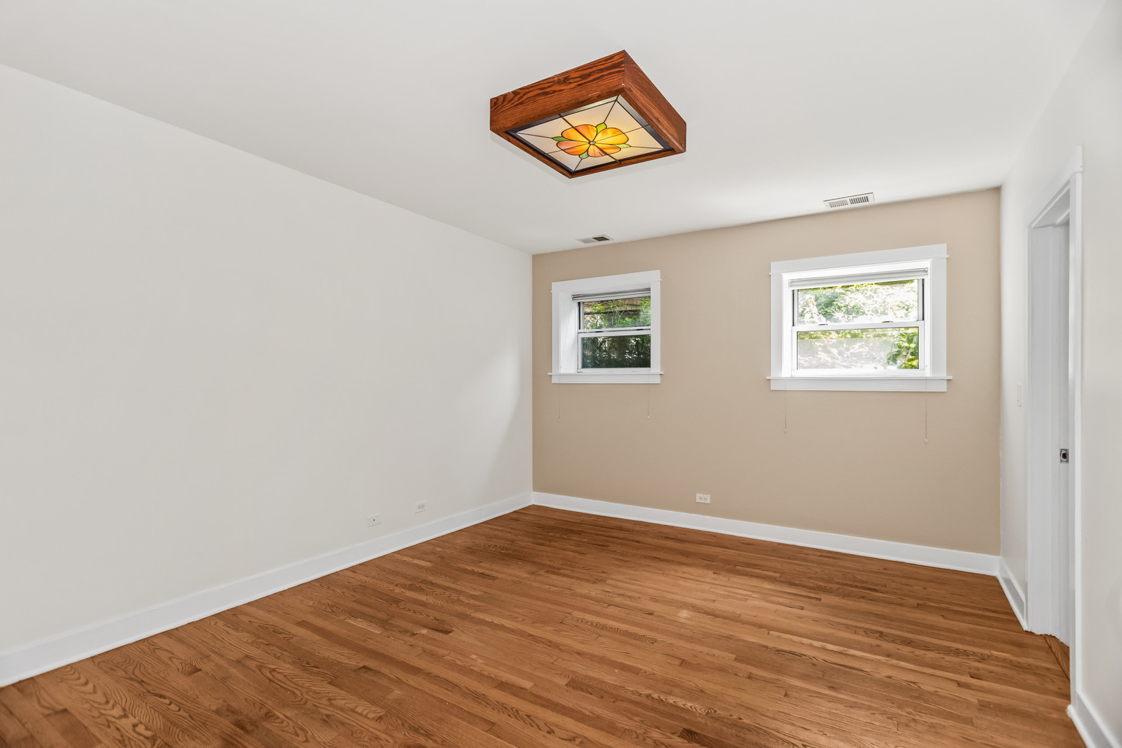 1633 W Estes Avenue Unit: 1E