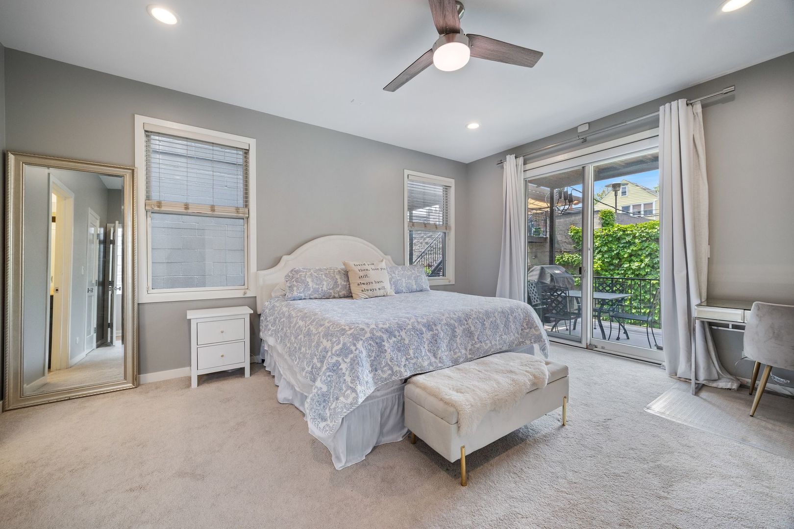 1030 N Hermitage Avenue Unit: 1