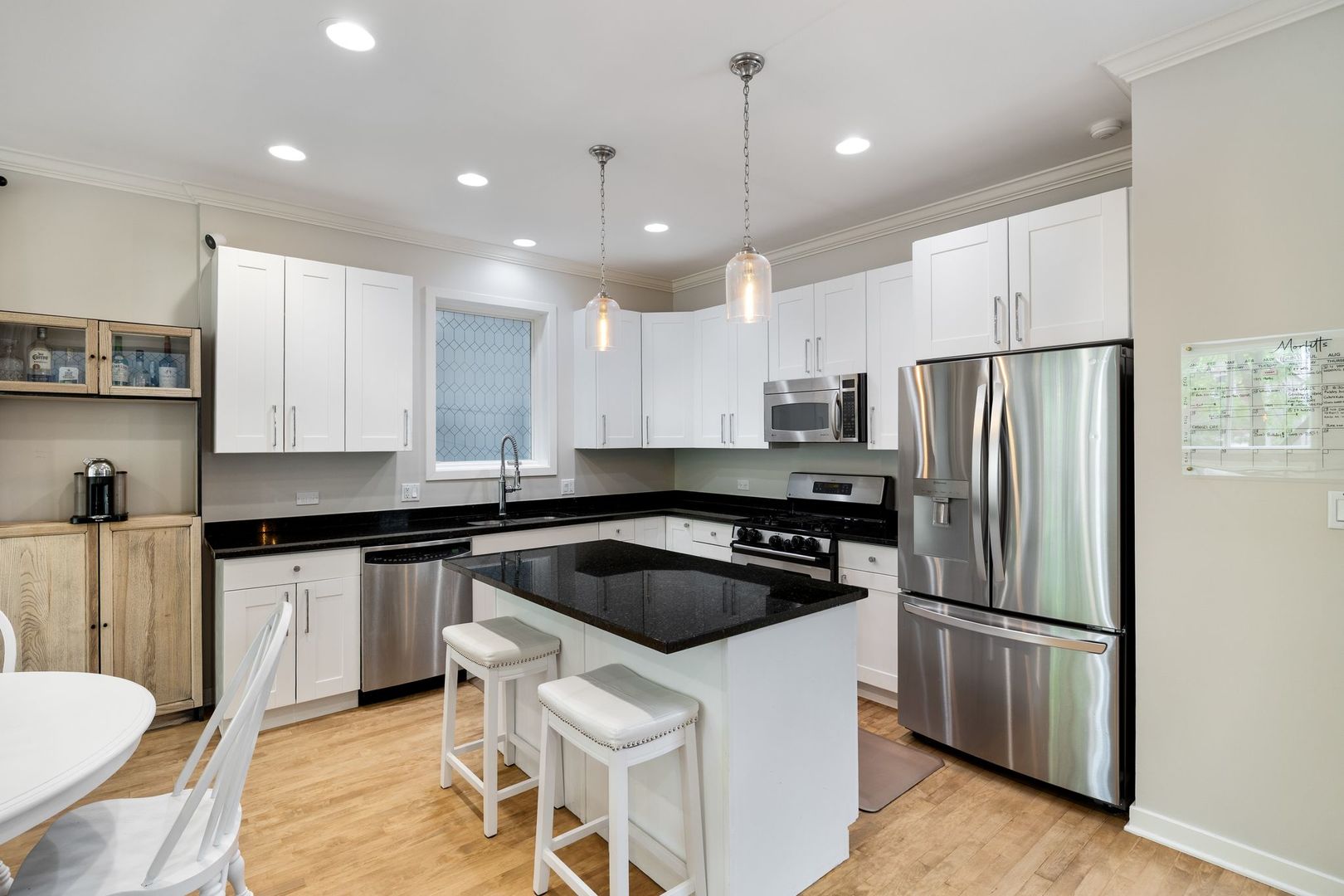 1030 N Hermitage Avenue Unit: 1