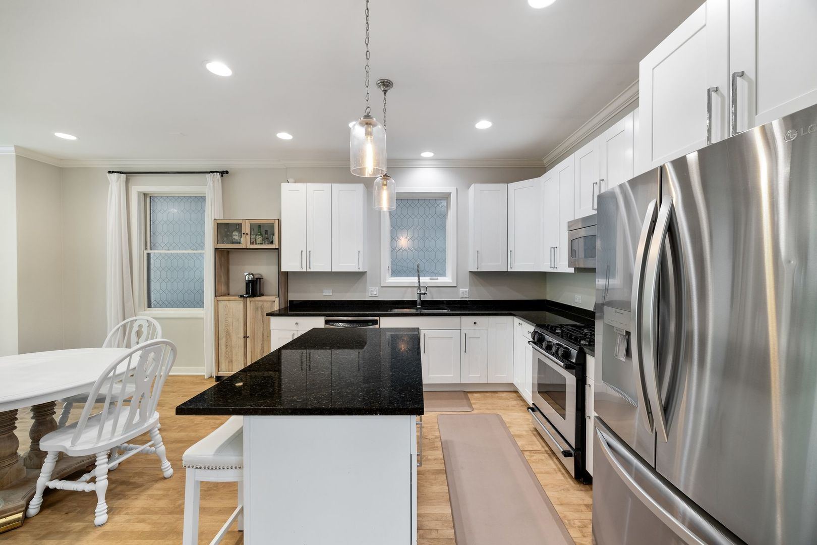 1030 N Hermitage Avenue Unit: 1