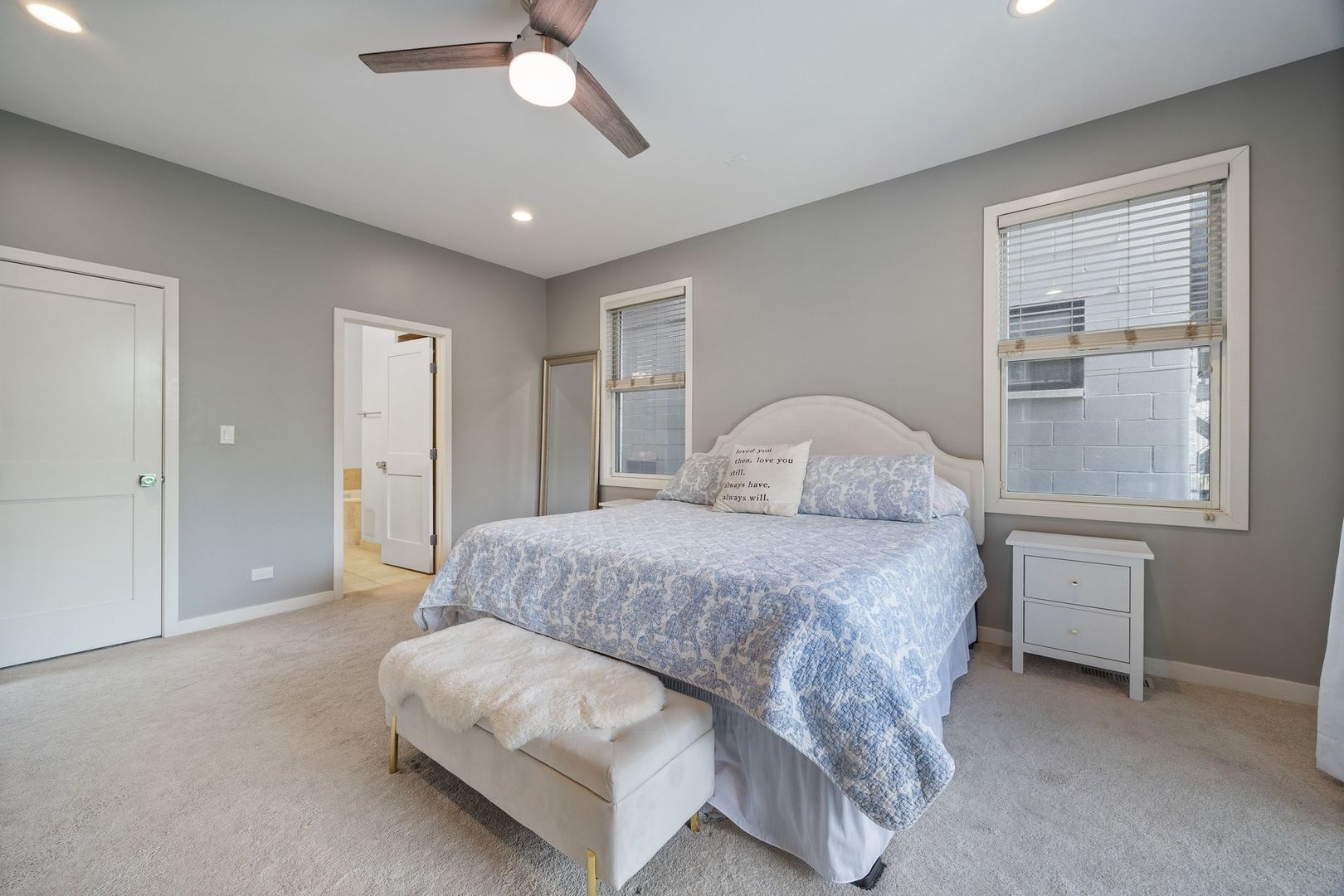 1030 N Hermitage Avenue Unit: 1