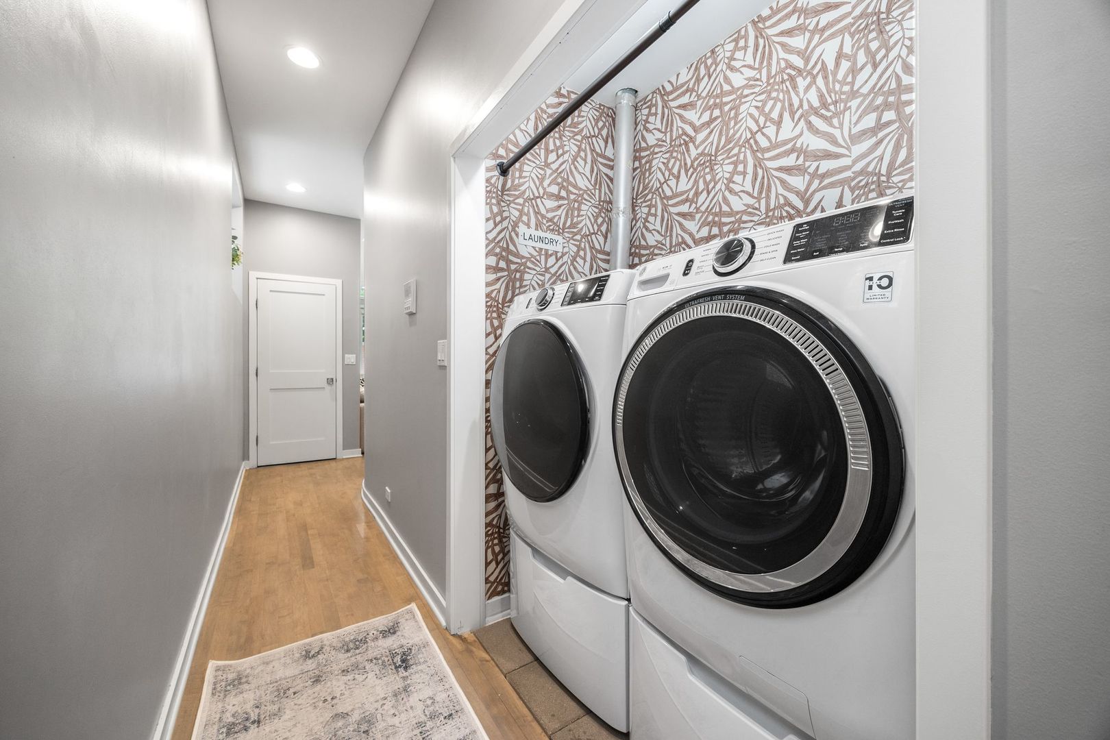 1030 N Hermitage Avenue Unit: 1