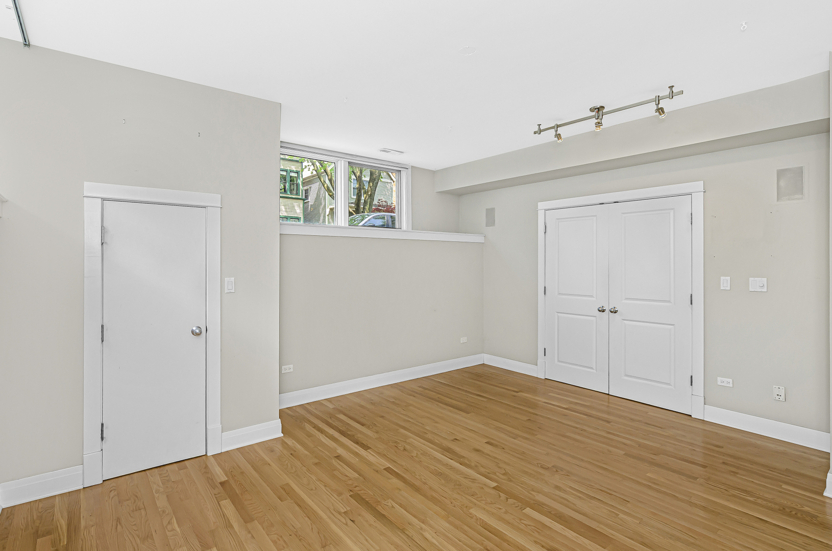 1459 W Melrose Street Unit: 1N