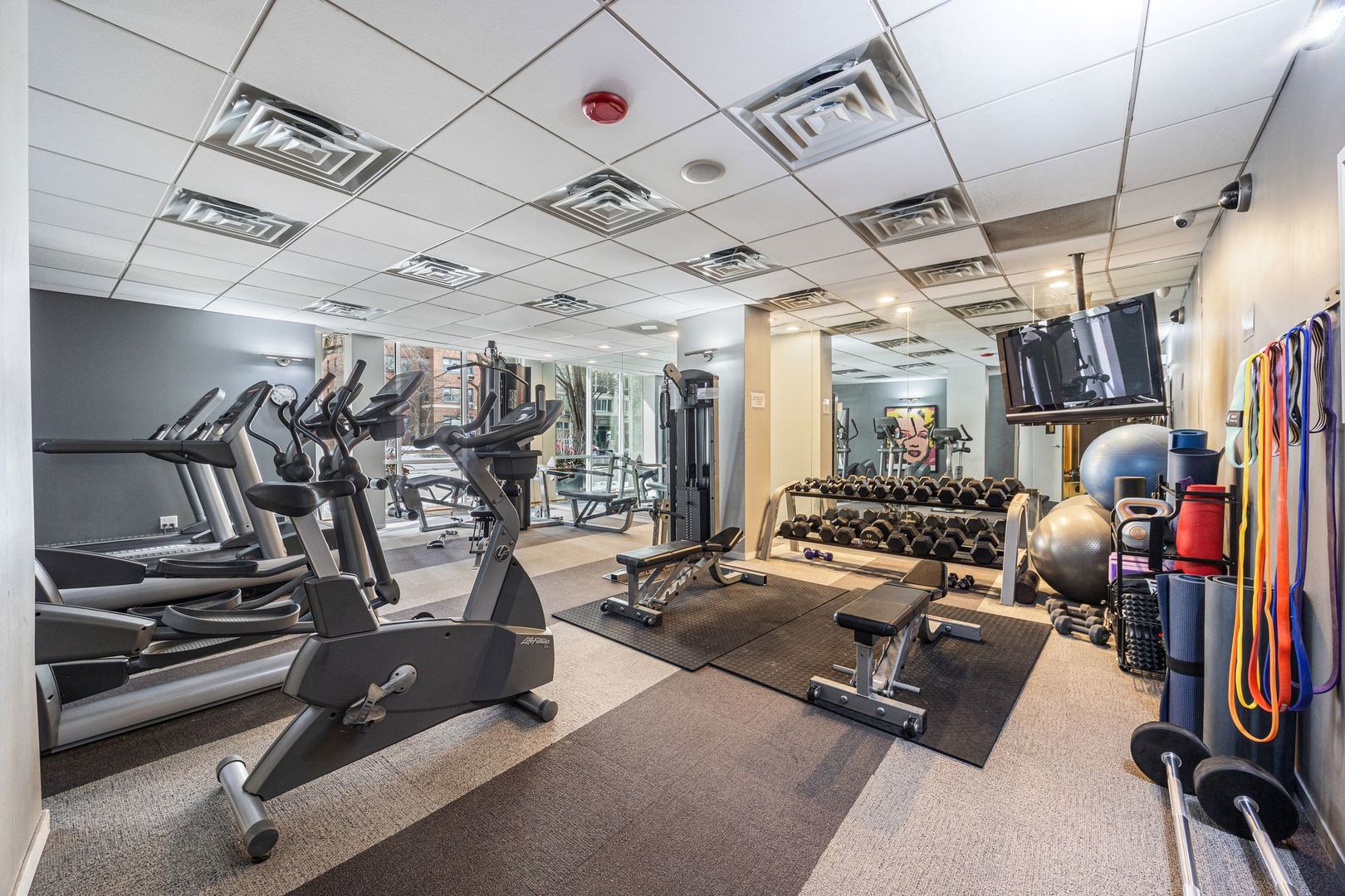 2930 N Sheridan Road Unit: 710