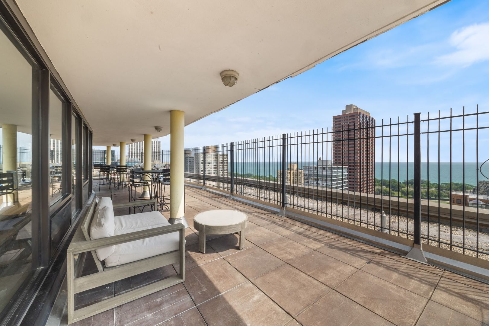 2930 N Sheridan Road Unit: 710